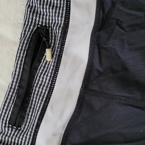 Lululemon running shorts - Picture 5 of 5